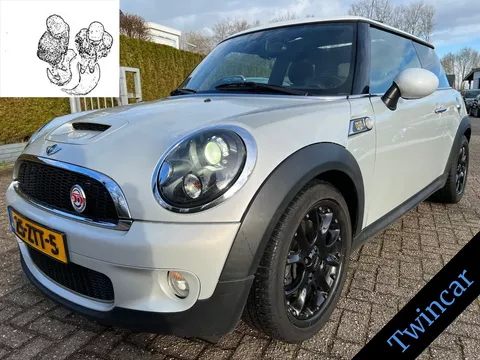 MINI Cooper S Cooper S CAMDEN 50TH ED. ECC PANO NAVI LEDER XENON HARMAN KARDON