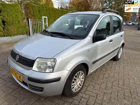 Fiat Panda 1.2 5-DRS Celebration CV EL. RAMEN TREKHAAK NAP NWE APK BIJ AFL.
