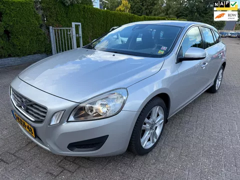 Volvo V60 1.6 D2 AUT. Momentum ECC NAVI