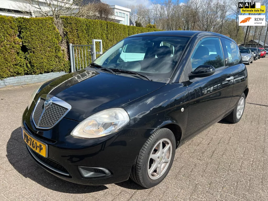 Lancia Ypsilon 1.2 3-DRS ARGENTO AIRCO LMV NAP