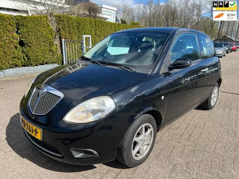 Lancia Ypsilon 1.2 3-DRS ARGENTO AIRCO LMV NAP