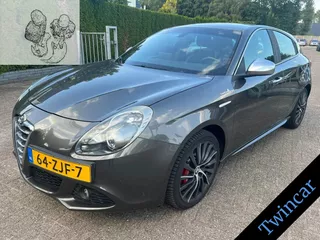 Alfa Romeo Giulietta 1.4 T 170 PK QV SPORTIVA ECC NAVI PDC LEDER