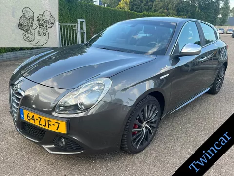 Alfa Romeo Giulietta 1.4 T 170 PK QV SPORTIVA ECC NAVI PDC LEDER