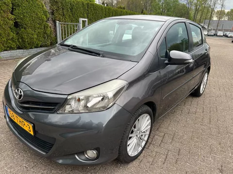 Toyota Yaris 1.3 VVT-i 5-DRS Dynamic ECC BLUETOOTH CRUISE CAMERA NAP